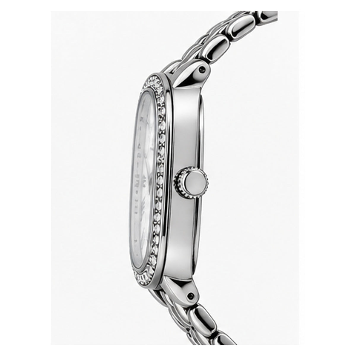 Reloj femenino plateado con esfera ovalada